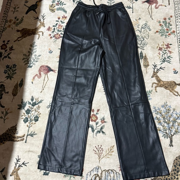 ASOS DESIGN Tall faux leather peg pant in black   US 4 Tall - Picture 2 of 10